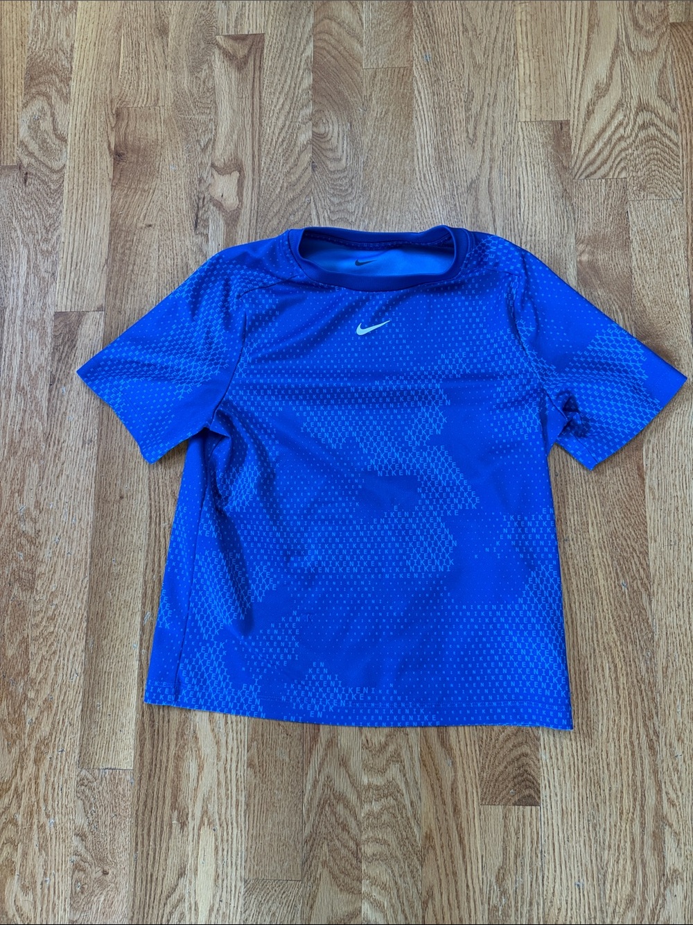 Nike dri fit Boys Short Sleeve Athletic Tee Youth M